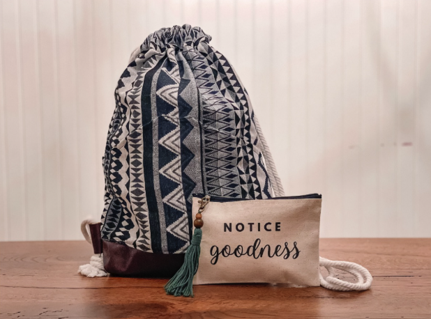 threads of gold tote bag